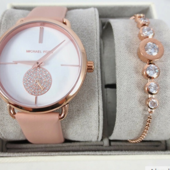 MICHAEL KORS PINK WATCH AND BRACELET SET - Picture 2 of 2